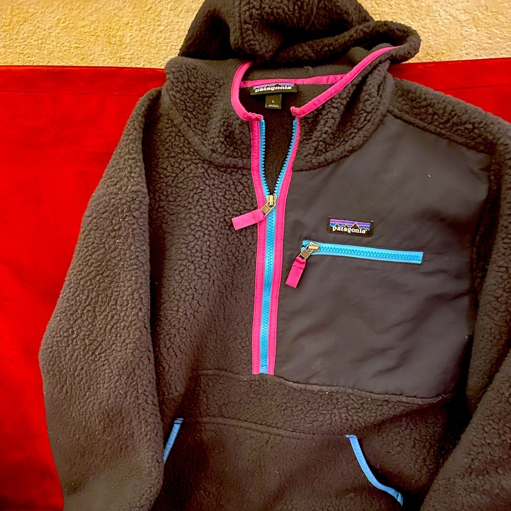 Patagonia 1/4 zip Better Sweater Hoodie size L, black, pink, blue